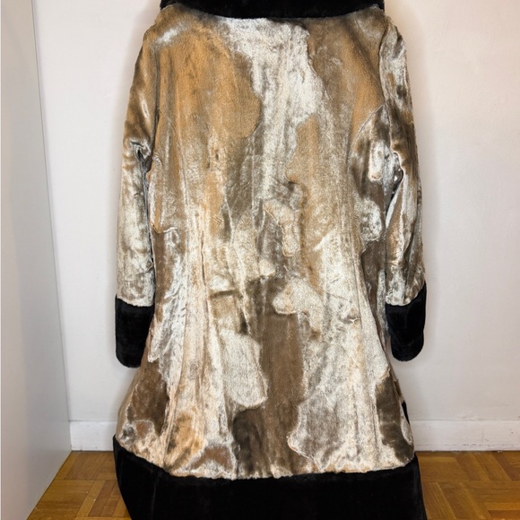 Vintage Black and Silver Faux Fur Women's Coat - Picture 2 of 4
